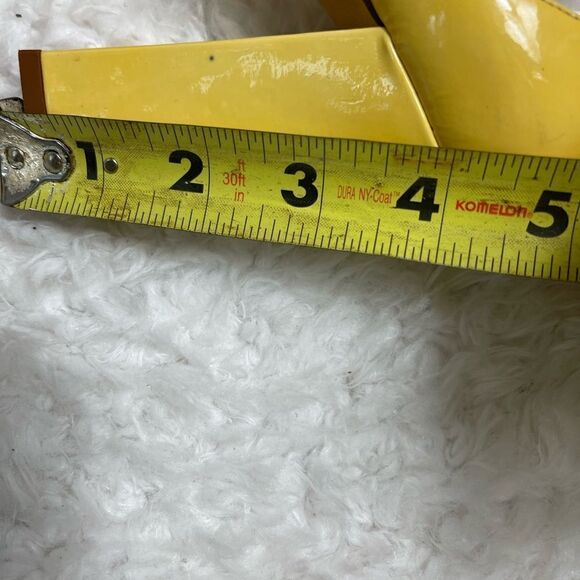 Kate Spade patent leather mustard yellow and coral ankle strap sandals size 9.5 - Picture 5 of 10